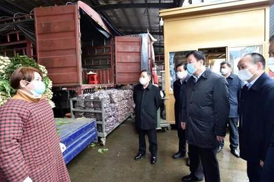 深入基層察實(shí)情 精準(zhǔn)調(diào)研保供應(yīng)——?jiǎng)⑵嬖谀喜{(diào)研醫(yī)用物資保障與市場供應(yīng)工作紀(jì)實(shí)